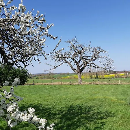 Le Hameau Bed & Breakfast *